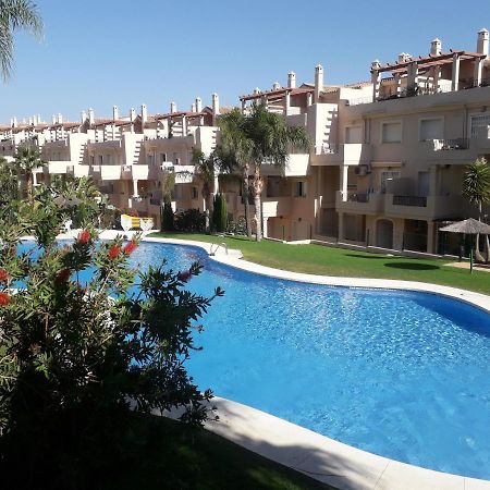Duquesa Fairways, A Spacious Apartment With Fabulous Views And Facilities Manilva Exterior photo