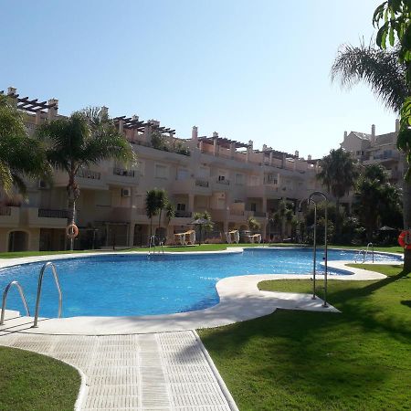 Duquesa Fairways, A Spacious Apartment With Fabulous Views And Facilities Manilva Exterior photo