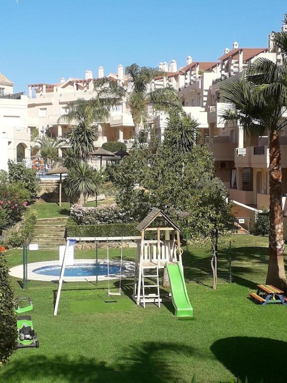 Duquesa Fairways, A Spacious Apartment With Fabulous Views And Facilities Manilva Exterior photo